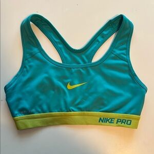 Nike Pro Women's Sports Bra